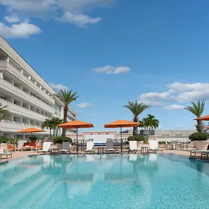 **** Отель Hyatt Regency International Airport США